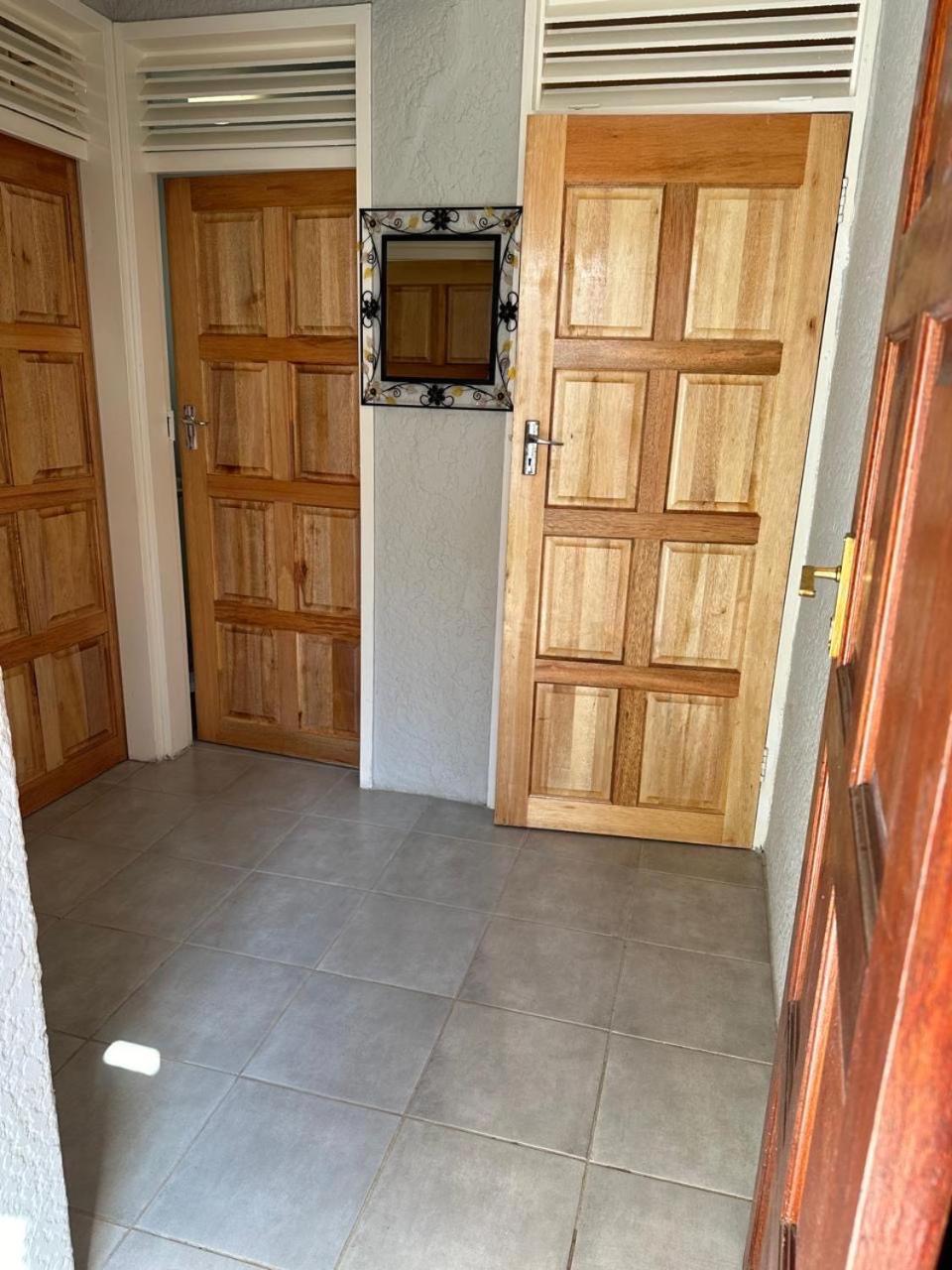Bagley Terrace 136 Cottage Johannesburg Esterno foto