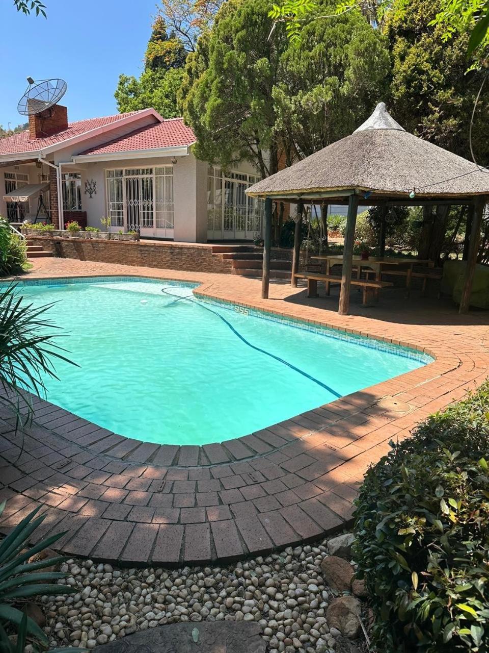 Bagley Terrace 136 Cottage Johannesburg Esterno foto