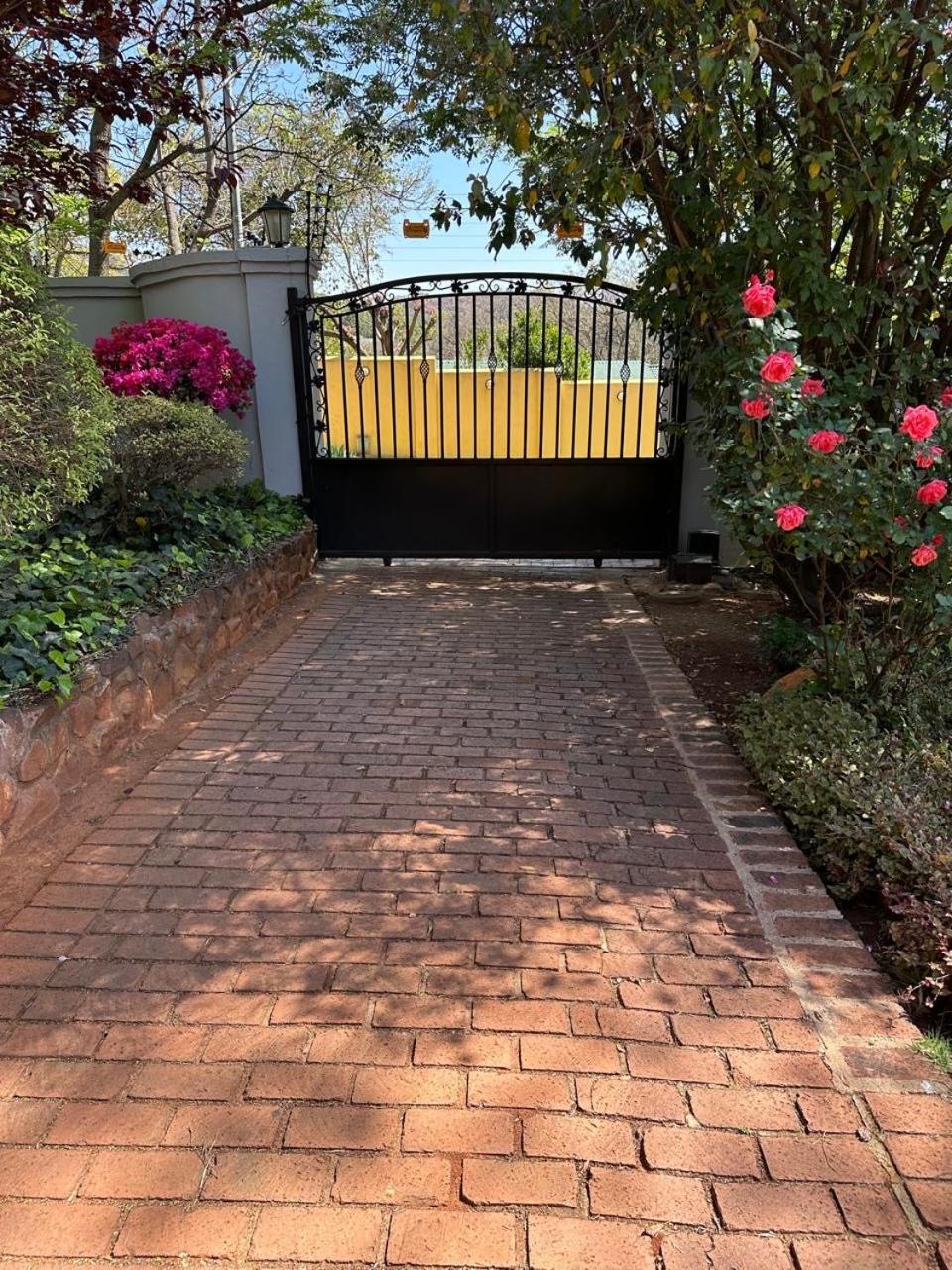 Bagley Terrace 136 Cottage Johannesburg Esterno foto