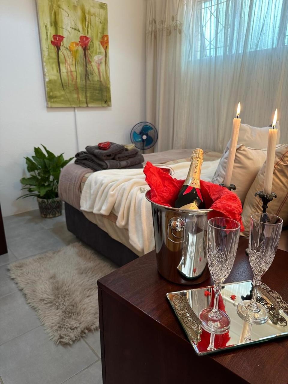 Bagley Terrace 136 Cottage Johannesburg Esterno foto